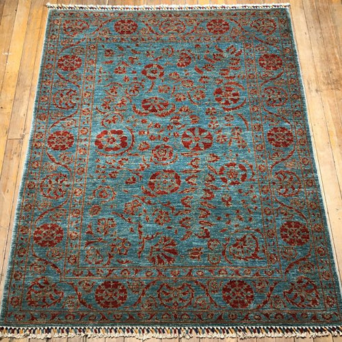 Natural Dyes / Hand Spun Wool Art & Crafts Rug. 6’.5” x 5’