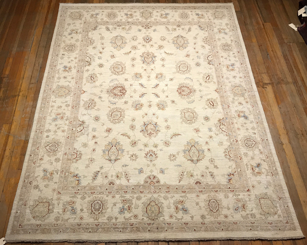 Mahal. Rug. 9’.9” x 7’.9”