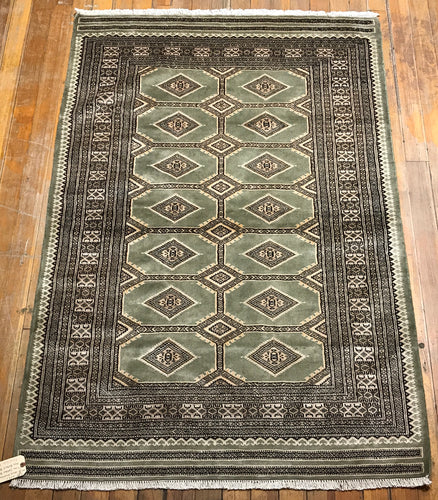 Jaldar Bokhara, 100% Hand-knotted Fine Wool Pile Rug, 6×4.1