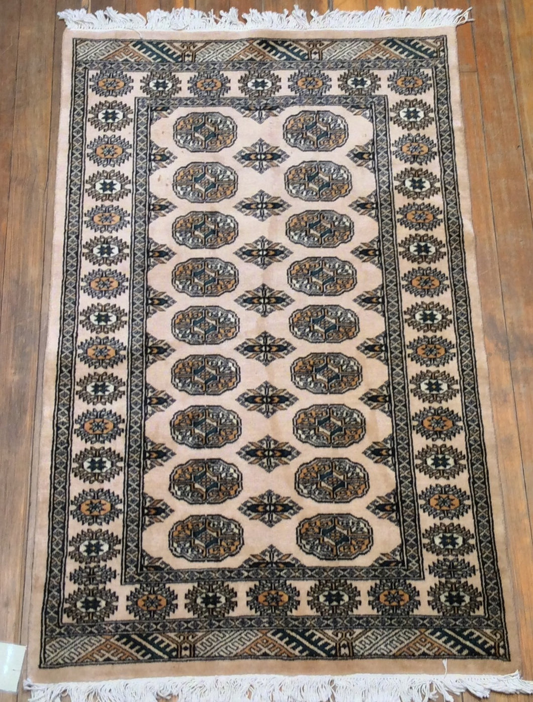 Mori Bokhara Rug 4'.9