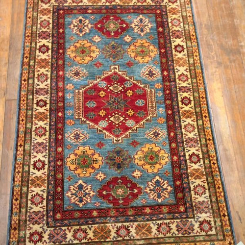 Fine Sultanabad Rug. 6′ x 3′.9″