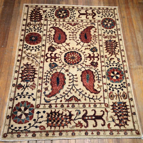 Aryana Suzani Natural Dye / Hand Spun Fine Wool Rug. 7′ x 5′